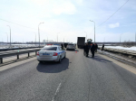 Водитель «Мерседеса» протаранил две машины