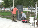 В Окском парке готовят площадки для установки отреставрированных барельефов Героев